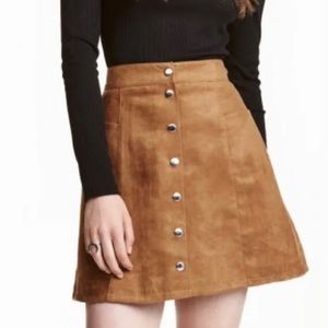 H&M Brown Suede Mini Skirt w/ Buttons - Size 4
